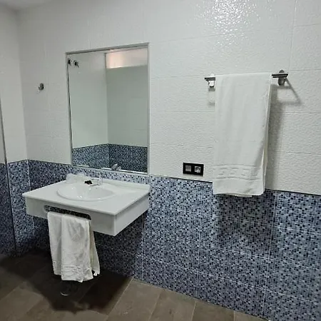 Гостьовий будинок Maria Jose 4*