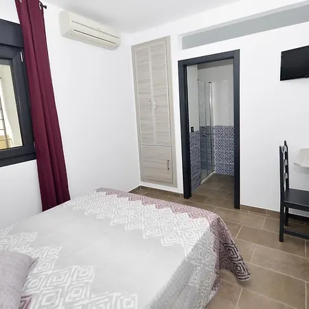 Гостьовий будинок Maria Jose 4*